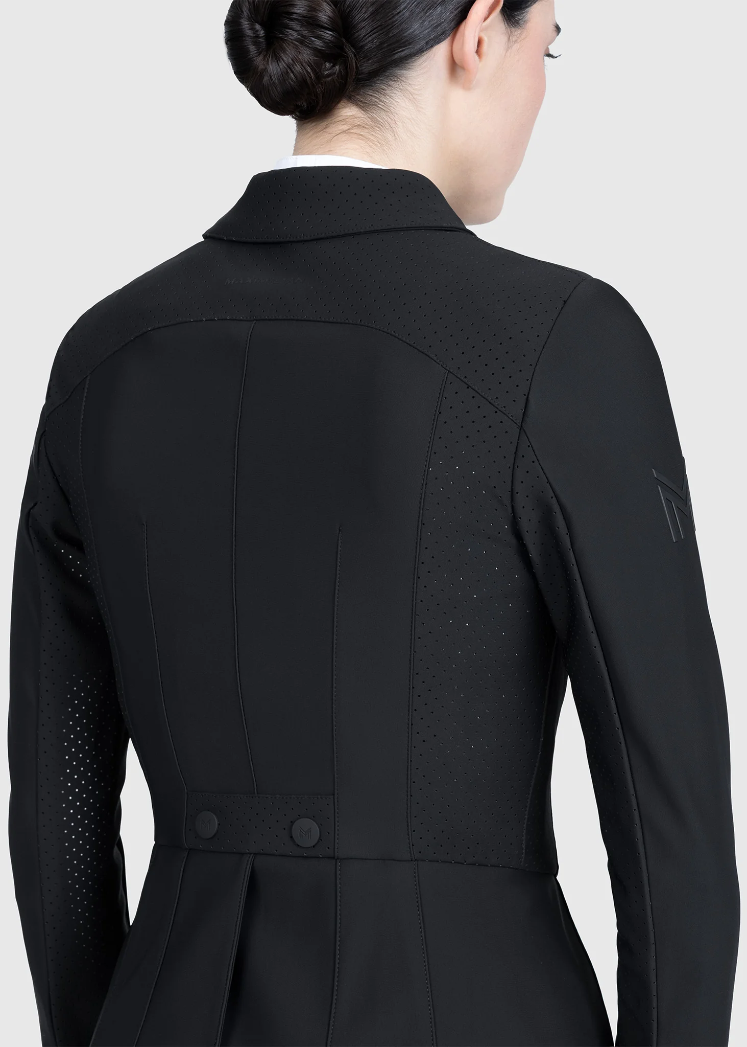 Alvor Tailcoat (Black) - Image 11