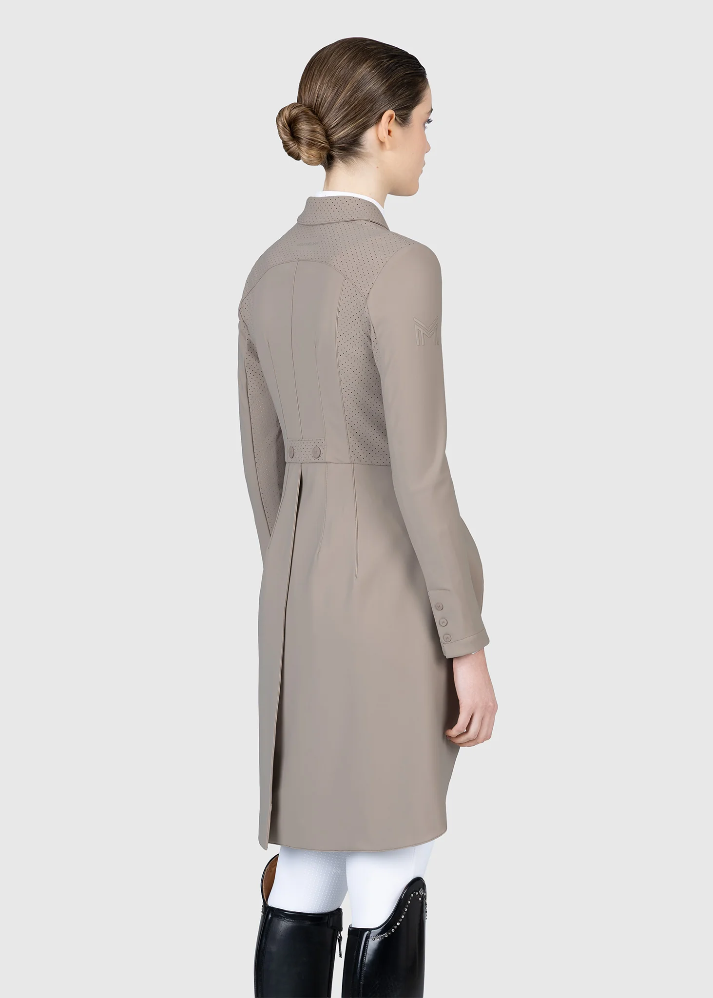 Alvor Tailcoat (Taupe) - Image 6