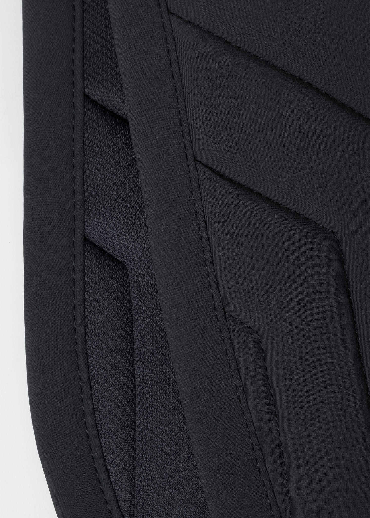 Delta Dressage Saddle Pad (Black) - Image 4