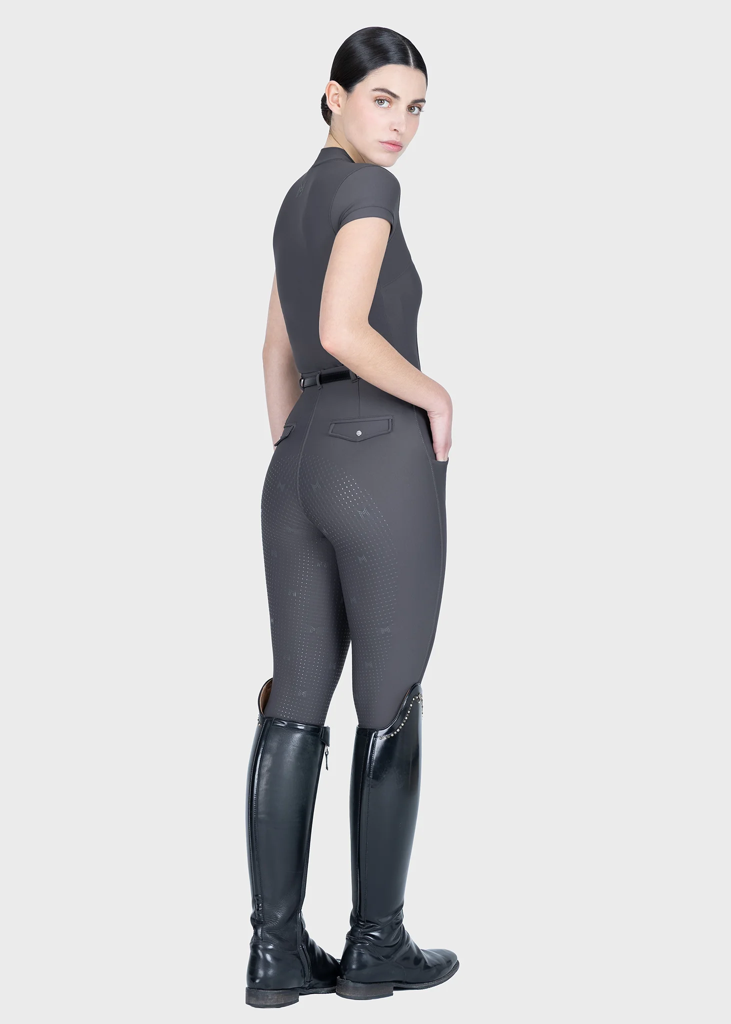 Velya Short Sleeve Base Layer (Graphite) - Image 10